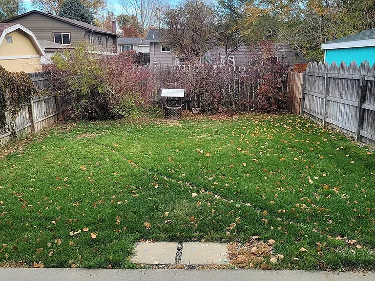 1013 Wiloma Dr — Photo 2