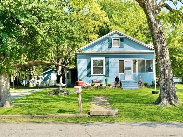 201 NE F St, Stigler, OK 74462