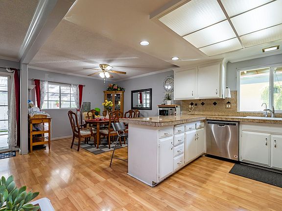 2nd image of 3315 Topaz Ln