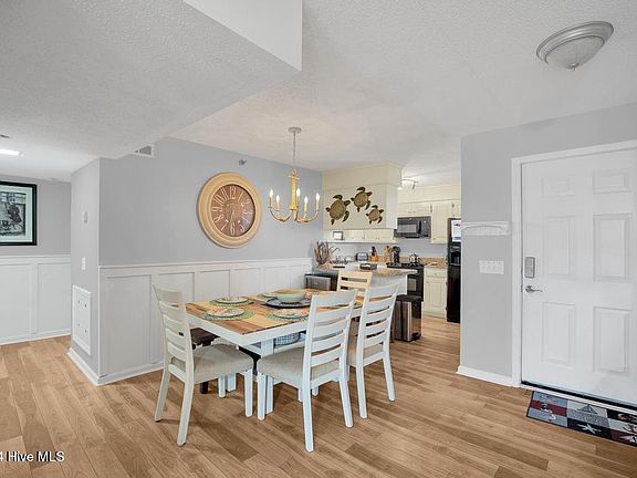 3rd image of 1896 New River Inlet Road #1219