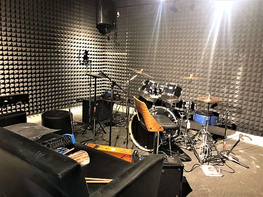 Rented by JW Real Estate Services LLC | media 97