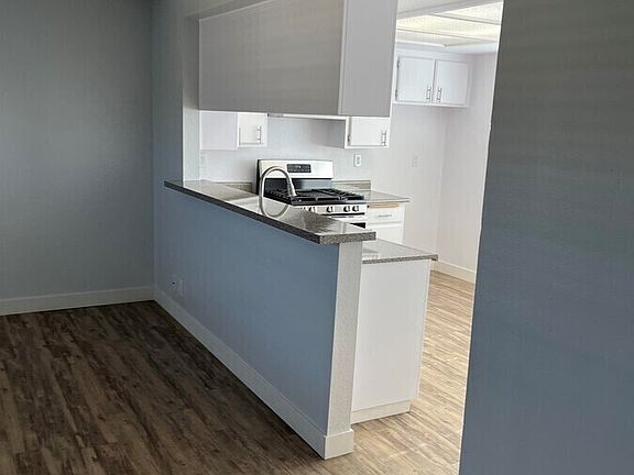 4th image of 3138 W 139th St APT 13