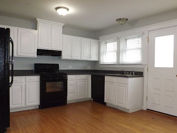 5th image of 217 N Walnut St Unit B