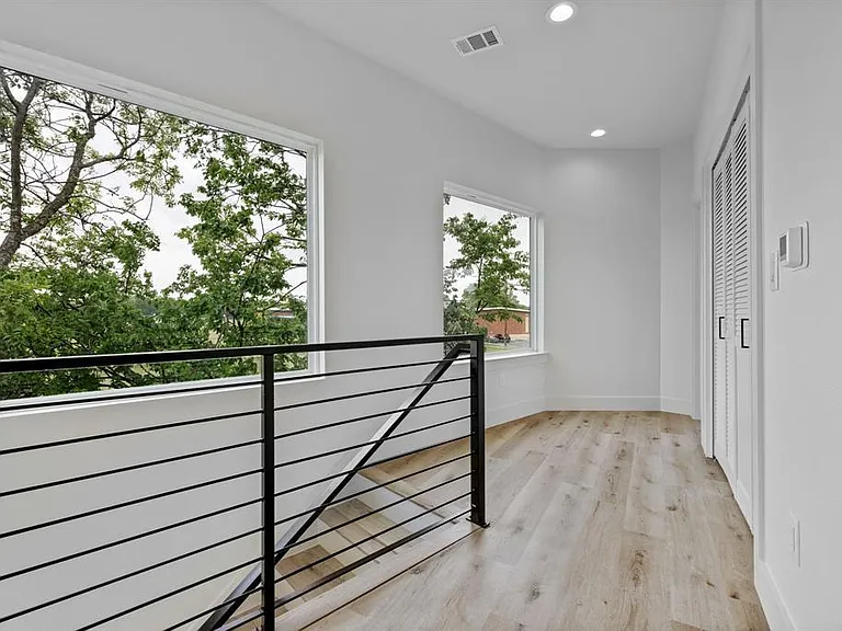 8507 Hathaway Dr #B — Photo 25