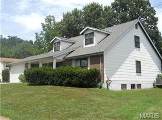 625 Running Creek Dr, Ballwin, MO