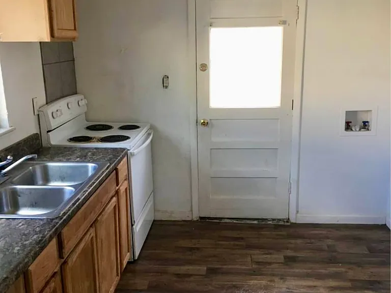 220 San Pablo St NE #4 — Photo 5
