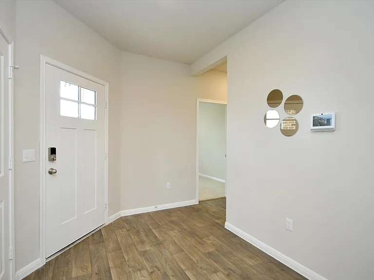 413 Rainmaker Ln — Photo 5