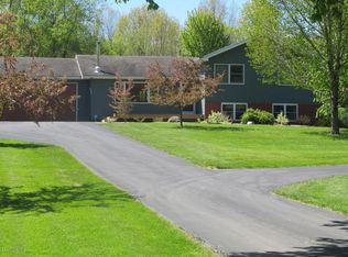 5240 Union Rd, Eau Claire, MI 49111