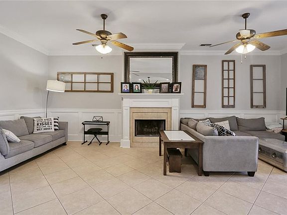 5th image of 245 Riverbend Dr