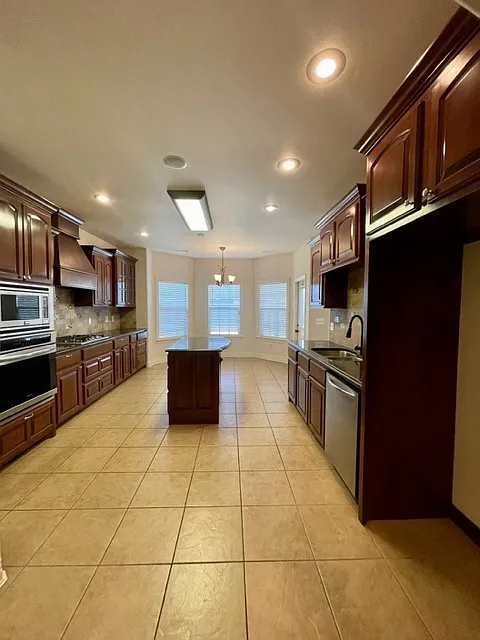 4502 SW Swinton Dr - 1 — Photo 3