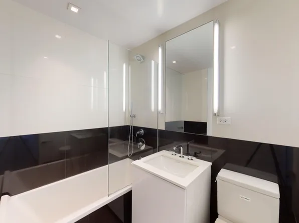 666 West End Avenue image 8 of 14