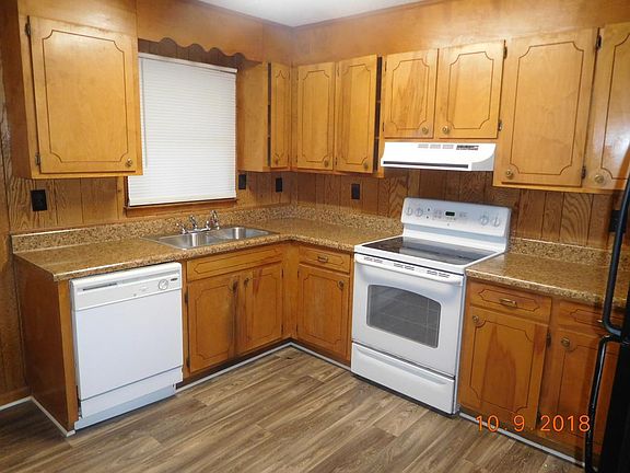 3rd image of 220 Welch Ave #B