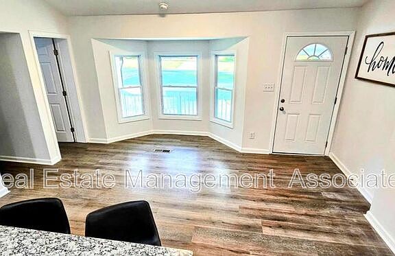 5th image of 208 Dobbins Mill Rd