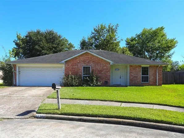 17510 Heritage Creek Ct, Webster, TX 77598