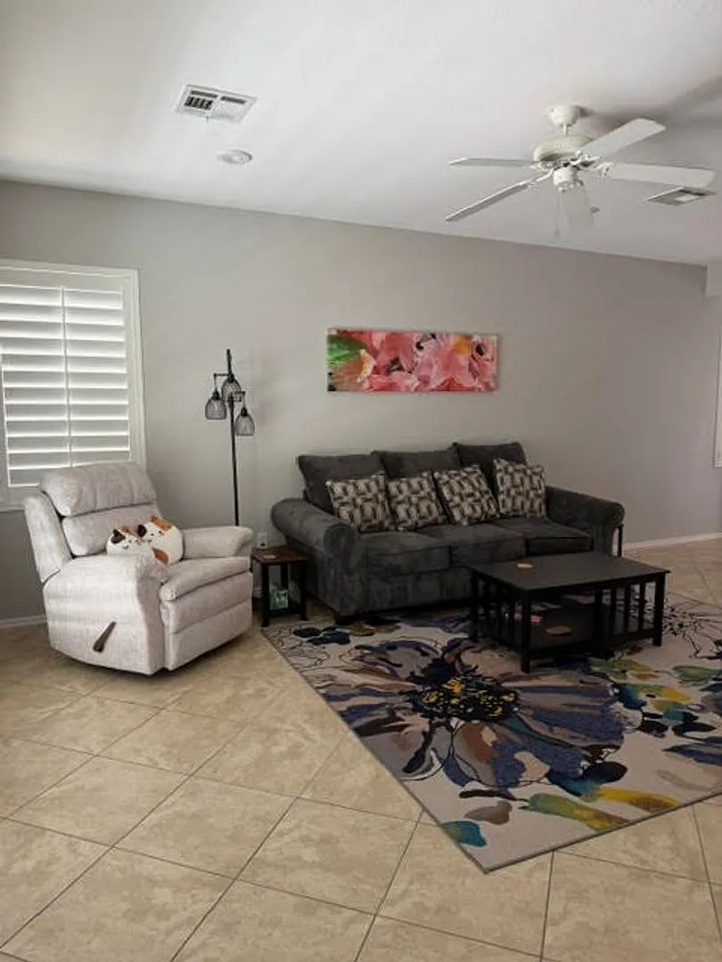 Gorgeous 2Bdrm 2 bath home in Sun City Anthem — Photo 3