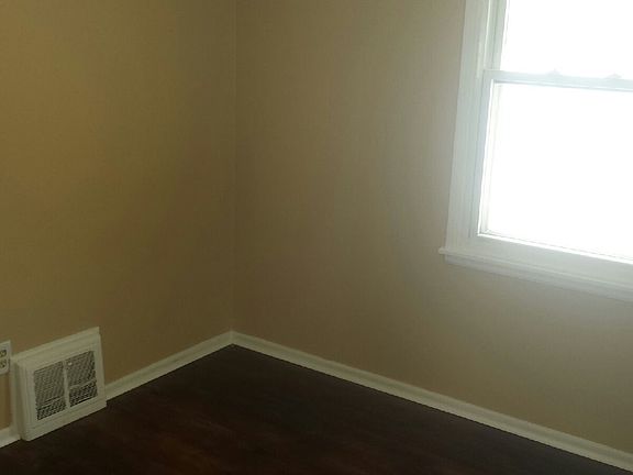 4th image of 2025 W Gilbert Ave