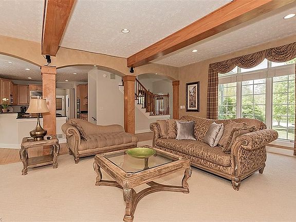 5th image of 9035 Ledgemont Dr
