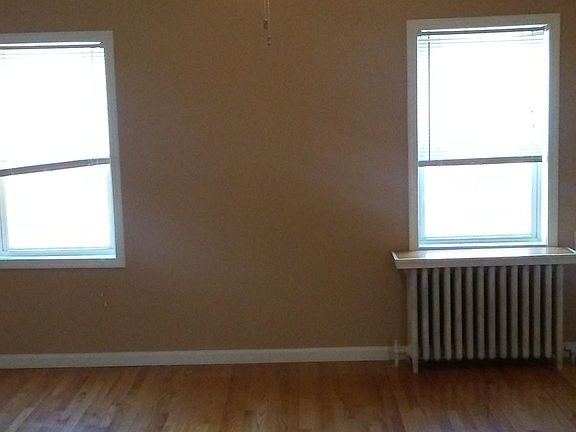 5th image of 1438 Wolf St Floor 3
