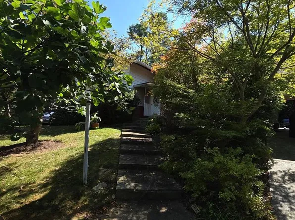 11902 Enid Dr, Rockville, MD 20854