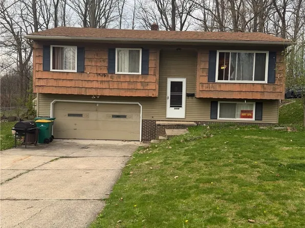 9446 Concord Cir, Twinsburg, OH 44087