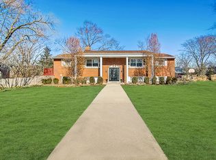 41 Red Oak Ln, Highland Park, IL 60035