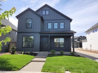 2911 Olympic St #25, Woodburn, OR