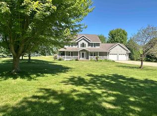 N9026 Hickory Point Rd, Beaver Dam, WI 53916