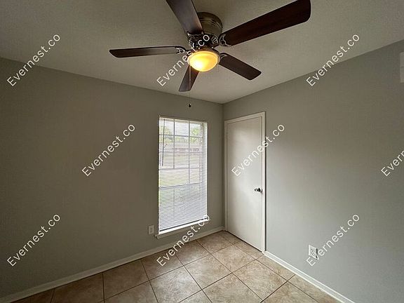 4th image of 3410 Mayfair Dr