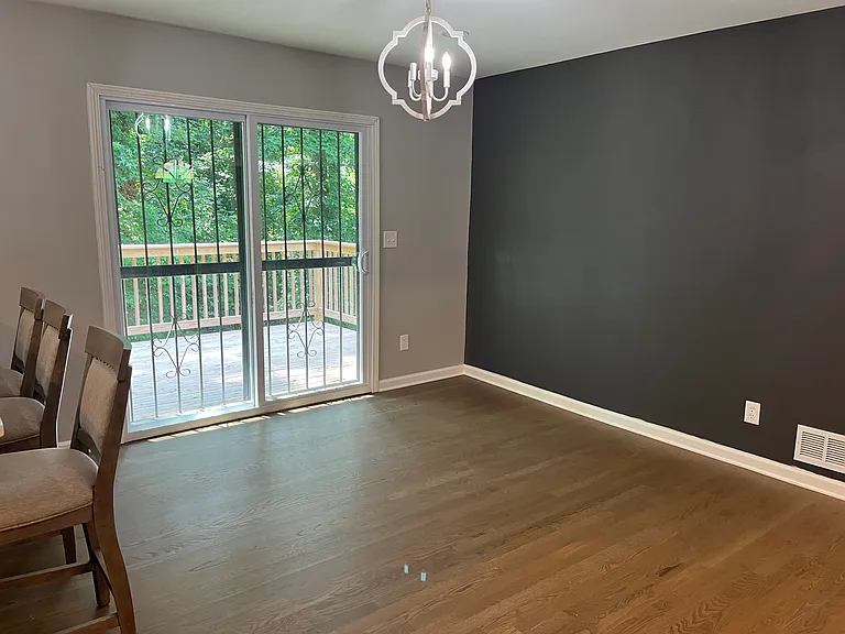 2299 Saratoga Dr — Photo 5