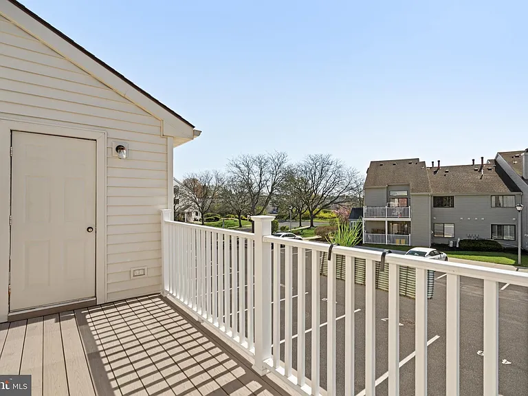 2204 Sandra Rd — Photo 10