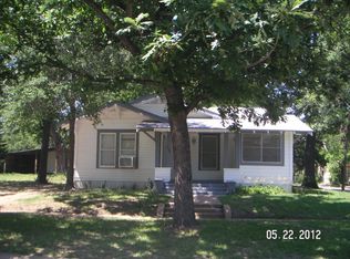 1506 W Kaufman St, Paris, TX 75460