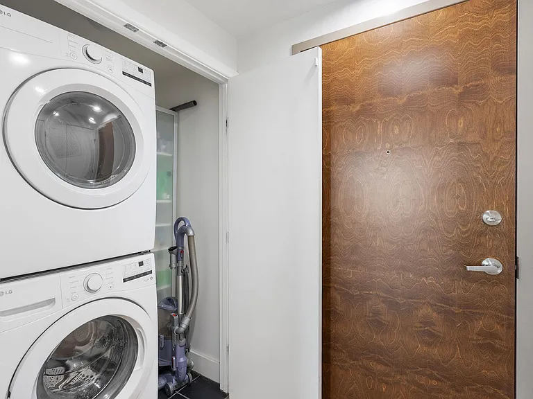 300 Bowie St #1006 — Photo 18