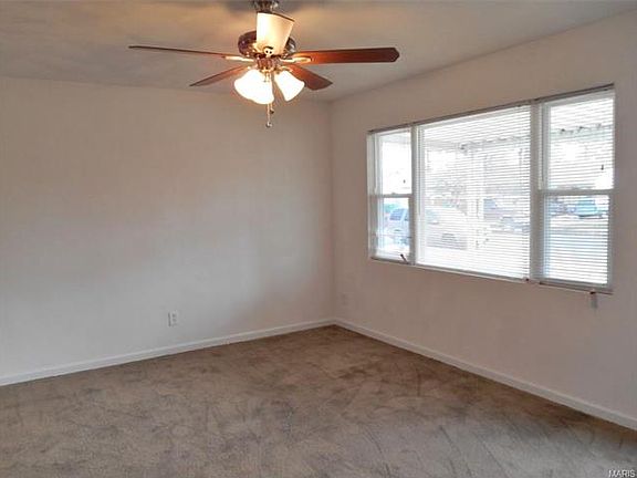 3rd image of 1919 Lynn Ave