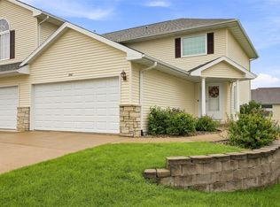 3542 Stoneview Cir SW, Cedar Rapids, IA 52404