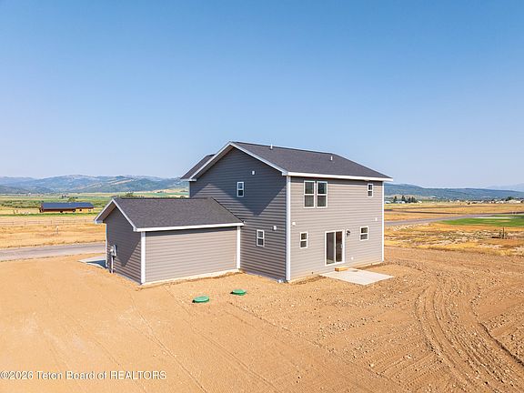 3rd image of 130 Baldy Peak Dr