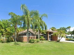 2312 SW Kent Cir, Port Saint Lucie, FL 34953