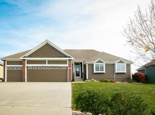 315 Eagle Glen Dr, Raymore, MO 64083