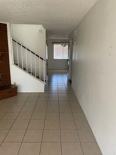 2 bed, 1.5 bath, 1132 sqft, $1,335 — Photo 3