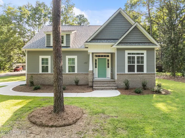 816 Red Hawk Place, Vass, NC 28394
