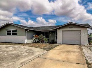 8246 Fox Hollow Dr, Port Richey, FL 34668