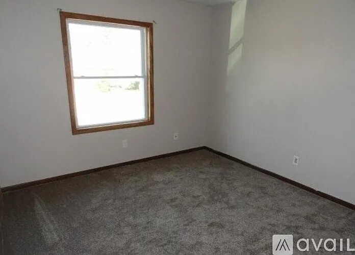 2230 Davis St — Photo 8