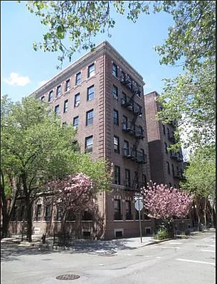 Rented by Waverly Realty Associates | media 2