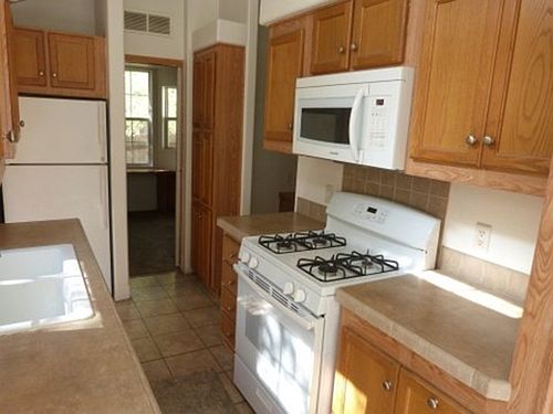 2nd image of 1072 Marjorie St #1