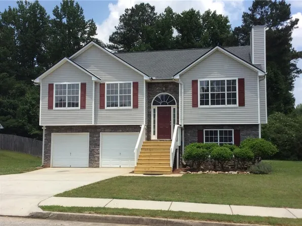 2974 Stone Creek Dr, Rex, GA 30273