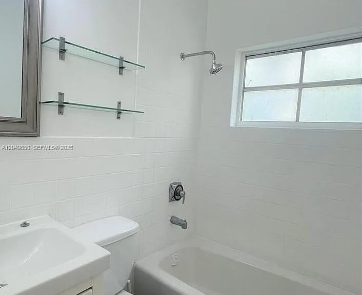 1021 Euclid Ave #9 — Photo 13