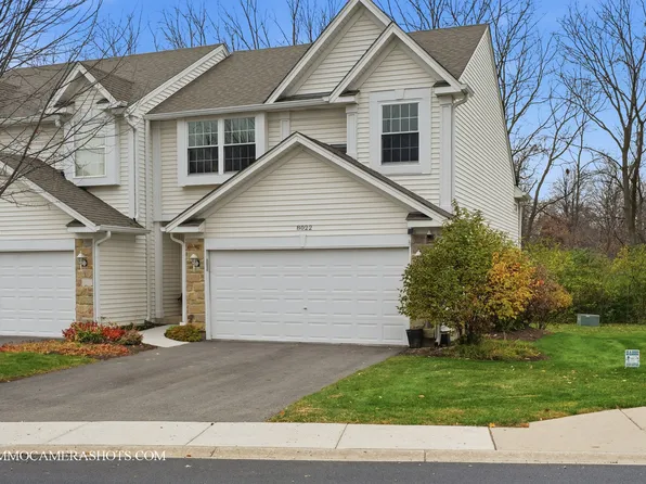 8022 Sierra Woods Ln #8022, Carpentersville, IL 60110