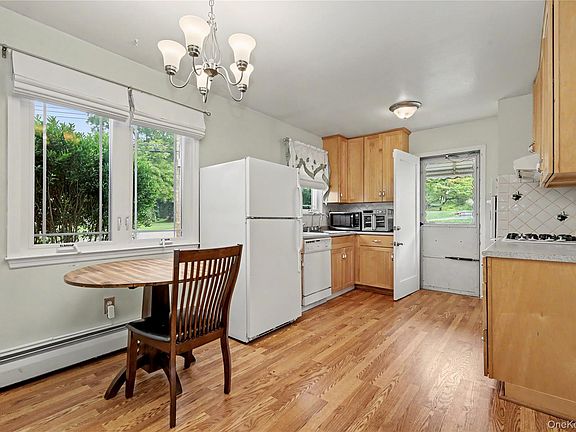 5th image of 19 Cynthia Road