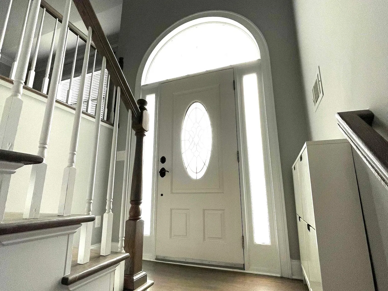 5 bed, 2176 sqft, $3,200 — Photo 3