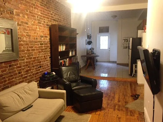 Rented by Elinor Taasa, LREB | media 9