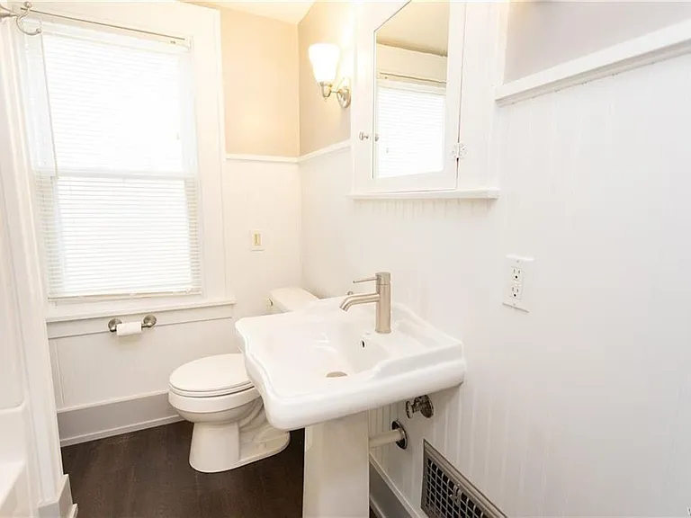 50 Henley Rd #LOWER — Photo 15